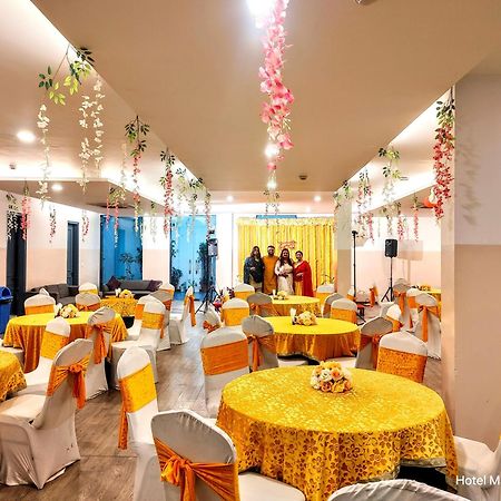 Hotel Mavens White Artemis Hospital Road Sector 52 Gurgaon Esterno foto