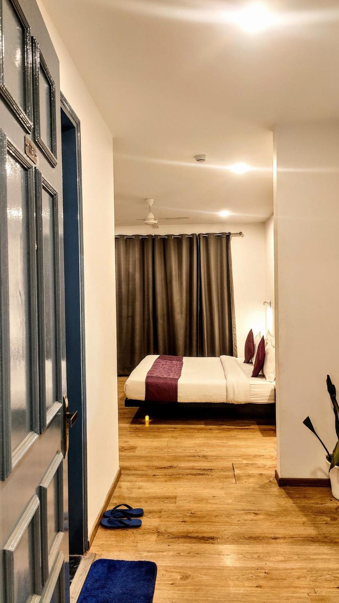 Hotel Mavens White Artemis Hospital Road Sector 52 Gurgaon Esterno foto