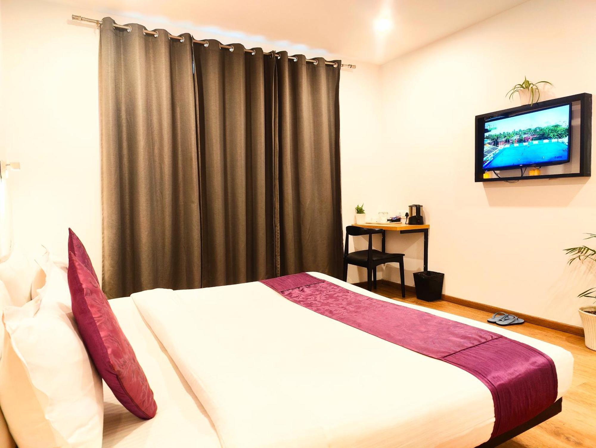 Hotel Mavens White Artemis Hospital Road Sector 52 Gurgaon Esterno foto