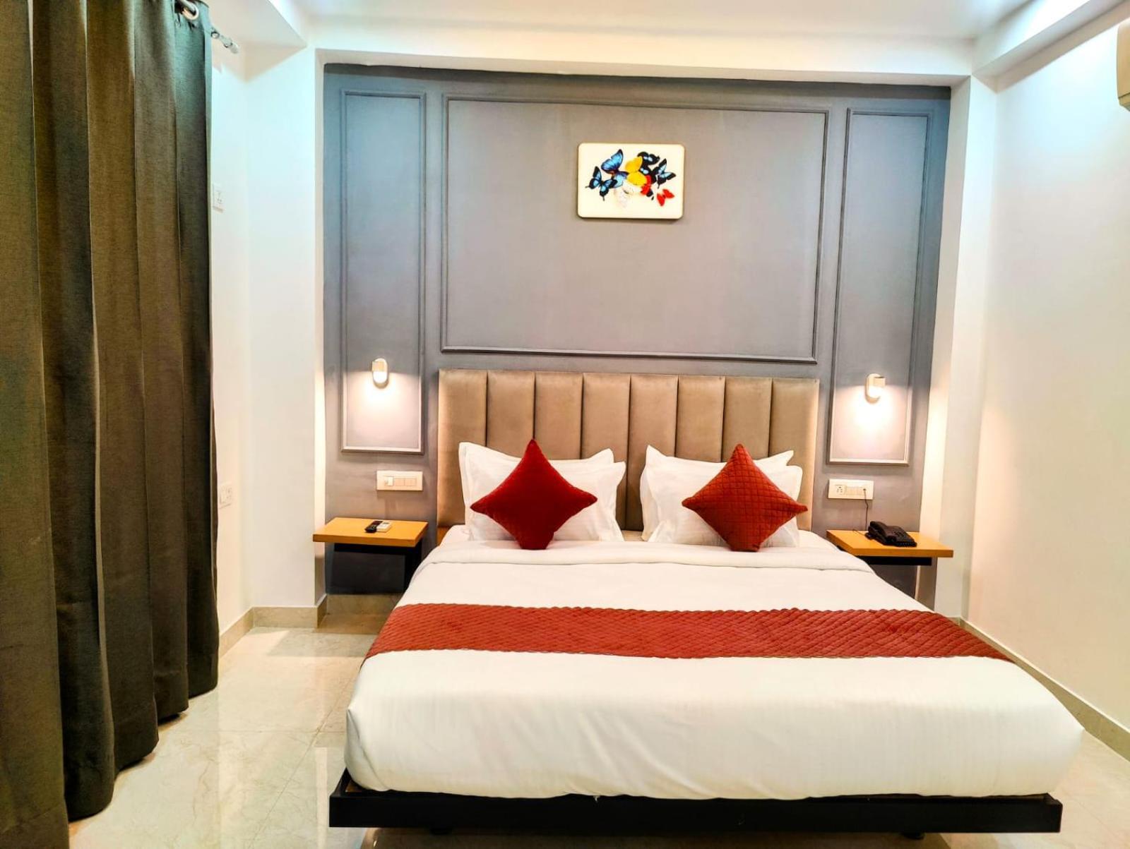 Hotel Mavens White Artemis Hospital Road Sector 52 Gurgaon Esterno foto